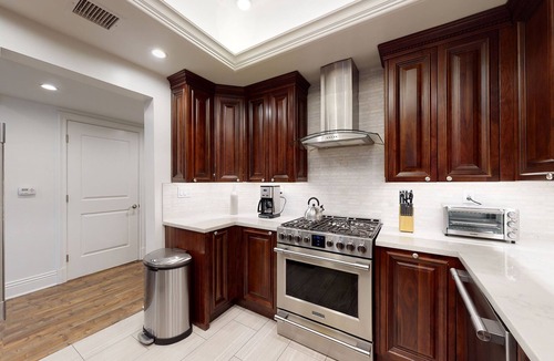 Pico - Robertson Condo | "City Chic, Cozy, Luxurious New Condo Beverly Hills Adjacent"