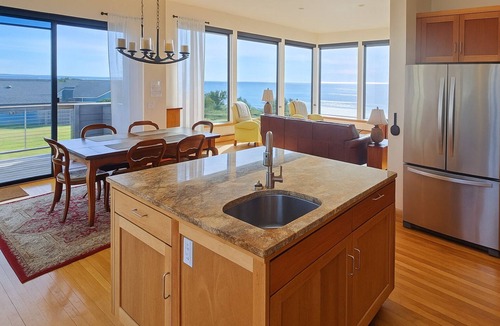 Manchester House | Coastal Haven - Luxury by the Sea