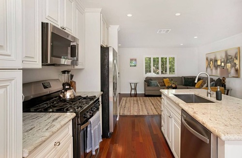 Sunset Cliffs House | Coastal Oasis, LUX Private Yard Firepit BBQ AC WD
