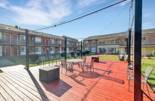 Sheffield Park Apartment | Comfortabel Stay 5 mins to Atrium & Novant Health
