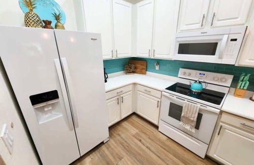 Bahama Bay Apartment | Condo w/4 pools & lakefront beach at Bahama Bay