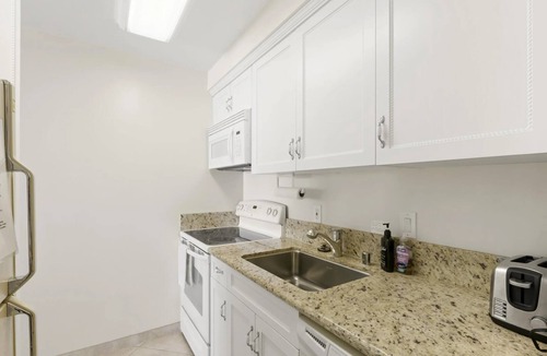 Coronado Apartment | Coronado Shores Sanctuary: Steps to the Beach with Sweeping 15th-Floor Vistas