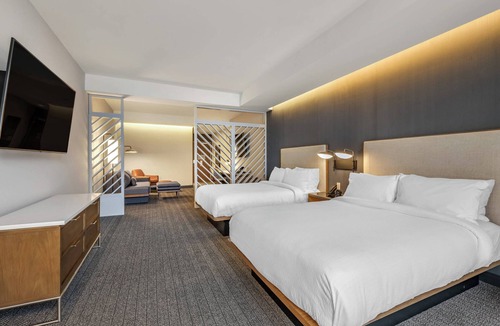 Flagler Village Hotel | Courtyard by Marriott Fort Lauderdale Downtown