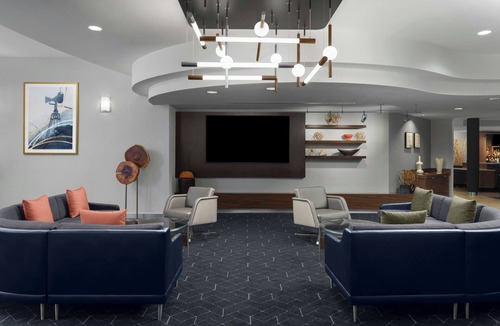 Burbank Hotel | Courtyard by Marriott Los Angeles Burbank Airport