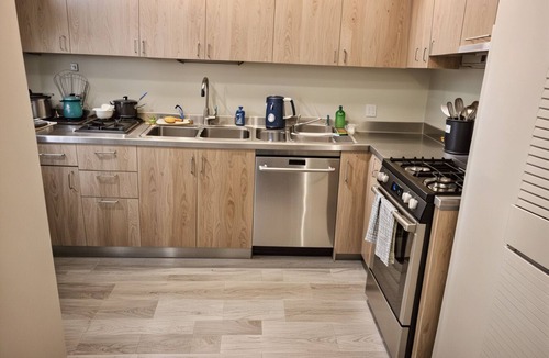 Pico-Union House | Cozy 1 Bedroom Suites in charming Los Angeles with AC, WiFi
