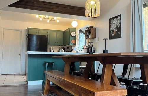 Frazier Park Cabin | Cozy 3-bedroom cabin in lovely Pine Mountain Club