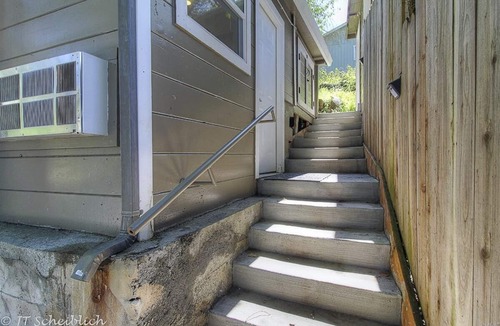 Forestville Cabin | Cozy Cabin near river, wineries, redwoods and ocean.