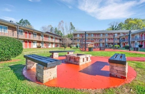 Sheffield Park Apartment | Cozy Mins To "Atrium & Novant" Uptown Char Airport