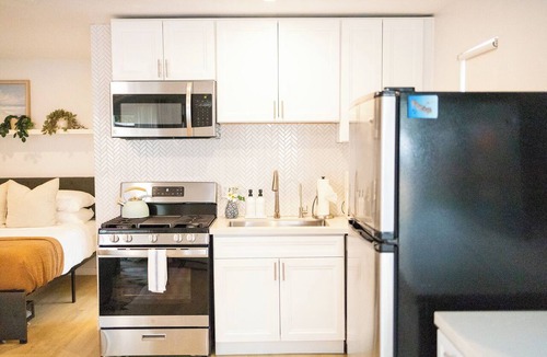 Ocean Beach Apartment | Cozy OB Studio Walk to Beach with Private Garage