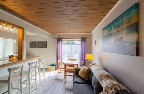 Ocean Beach House | Cozy Ocean Beach Cottage Separate Entry