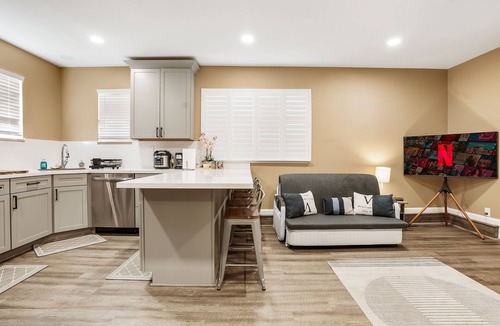 Santa Clarita House | Cozy Santa Clarita Cottage Near Lake & Attractions