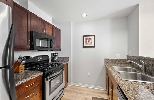 Gaslamp Quarter Apartment | Cozy Studio in the Gaslamp
