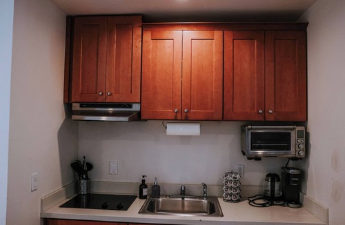 North Central House | Cozy studio with A/C 1B/1B in San Mateo, California. No pet/smoke