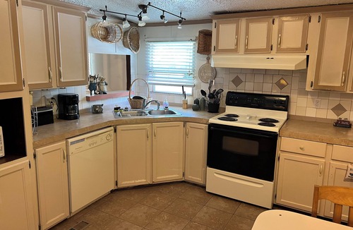 Cherokee RV Rental | Creekside Cabin Perfect for the Whole Family!