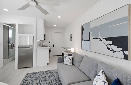 Crown Point Condo | Crown Point Jewel * Steps to Bay * Ground Level