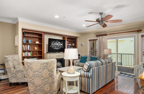 Kill Devil Hills House | CSC3E Afternoon Delight