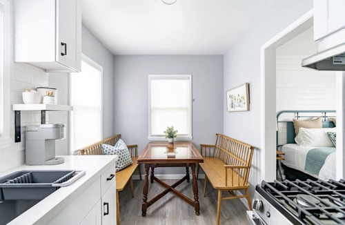 Pacific Beach Cottage | Cute Beach Cottage - Easy walk to Beach, Bay, More