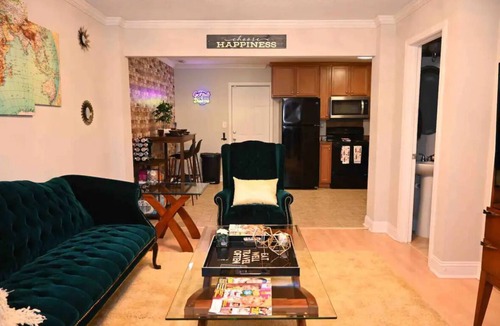 Villa Heights House | Cute Townhome with King & Queen Beds in Plaza Midwood-10 min drive uptown