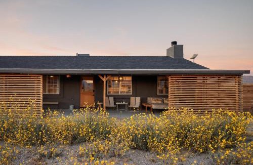 Wonder Valley House | Dark Star - Endless Stars, Cowboy Pool, Spa, Fire pit, BBQ