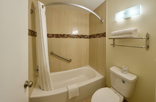 Bradenton Hotel | Days Inn by Wyndham Bradenton I-75