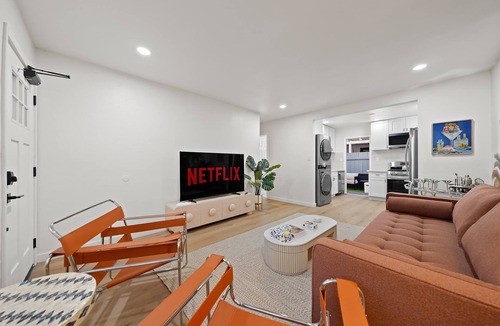 North Park House | Designer 2BR in Prime Location w/Outdoor Dining!