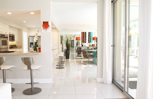 Twin Palms House | Designer Style And Comfort With Privacy and Huge Pool!