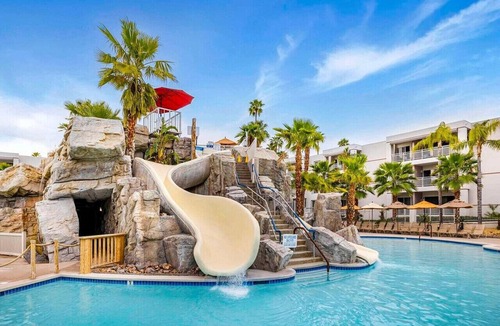 Canyon Corridor Apartment | Diamond - Palm Canyon Resort - 2BD
