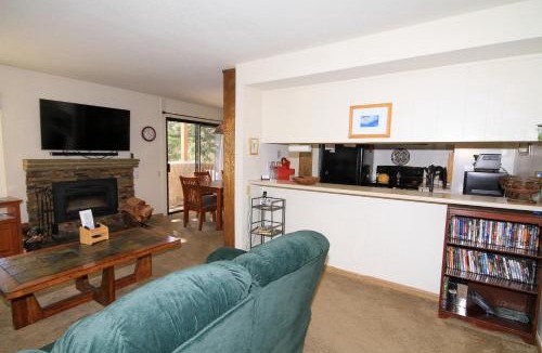 Mammoth Lakes Apartment | Discovery 4 115