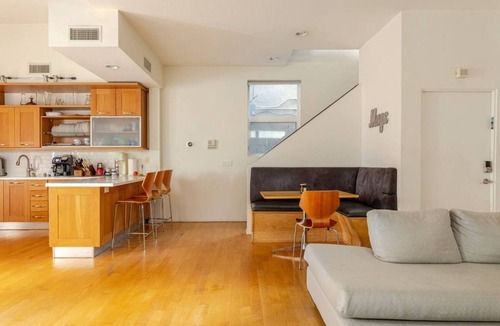 Venice House | Dreamy modern 3bd/3ba house by beach. Rooftop deck/hot tub!