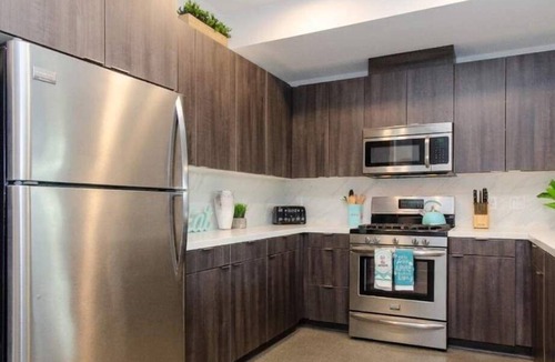 Little Tokyo Apartment | DTLA Bliss/2Bed Apt w Balcony & Rooftop pool/deck