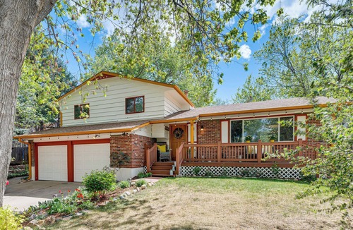 Park East House | Eclectic Multi-Level Charmer! 2 Mi to CU Boulder