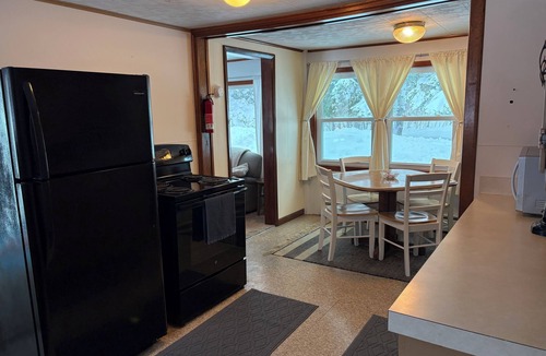 Grand Marais House | Ellen Street Retreat-perfect 3 bedroom house close to town and snowmobile trails