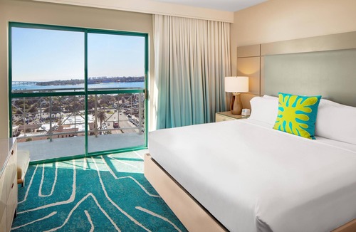 Marina District Hotel | Embassy Suites by Hilton San Diego Bay Downtown