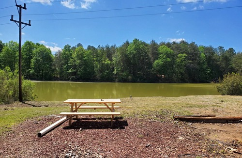 Harwood Lane Apartment | Emmar Blue + Fishing Lake/Pond