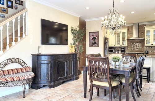 North of Wilshire House | Enjoy luxurious, unique home in prime Santa Monica at a great intro price.