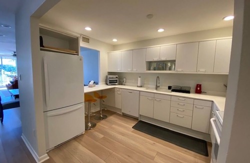 Longboat Key Apartment | Experience a resort feel vacation on the beach in Longboat Key