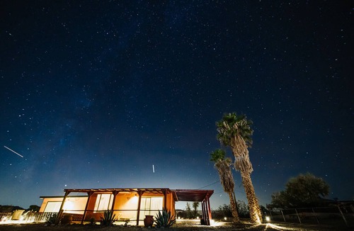Twentynine Palms House | Experience Tranquility Near Joshua Tree National Park, Views, Hiking, Hot Tub.