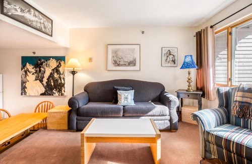 Sunday River Area Hotel | Fall Line E101