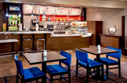 Danvers House | Family-friendly Property in Boston Danvers with Onsite Starbucks & Free Parking