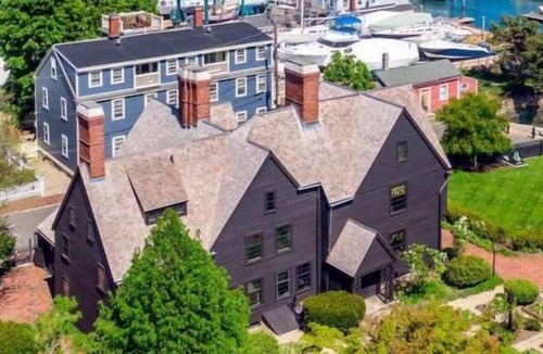 Danvers House | Family-friendly Property in Boston Danvers with Onsite Starbucks & Free Parking