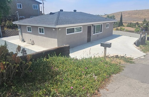 Oak Park House | Family-friendly San Diego 3-bedroom house near Downtown is waiting for you!