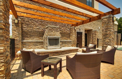Rock Hill Condo | Free Breakfast Buffet. Indoor Pool. Close to Winthrop University!