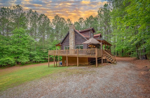 Lake Lure Cabin | FREEnite w/ 4 JUNE- Large Private LogHome/ HOTTUB Game rm/lake/hiking/pet/beach