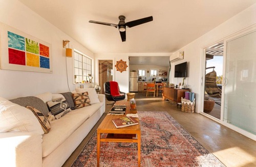 Twentynine Palms House | Friendship House - Hot Tub - Stargazing - Views