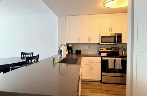 Mission Valley East Apartment | Fully Furnished 1BR in Misson Valley w/Parking