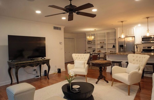 Myers Park Apartment | Fully Furnished Corporate Housing in Prestigious Myers Park Area Charlotte, NC