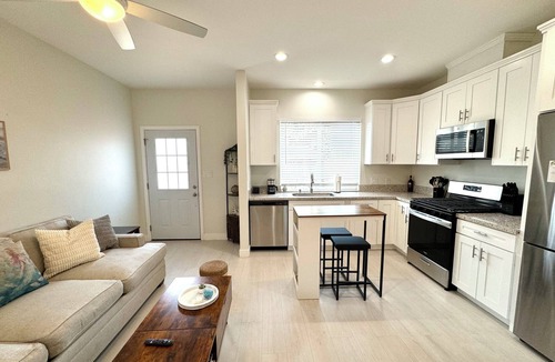 Chula Vista House | Furnished pet friendly 1 bed 1 bath house with a pool, wifi, AC, washer & dryer