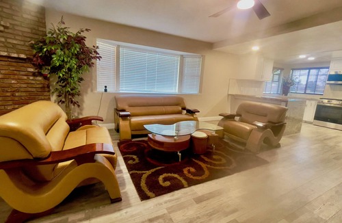 Lancaster House | Gated 4 BR 5 min to The BLVD and Convenient Access to Dinning A/C Parking