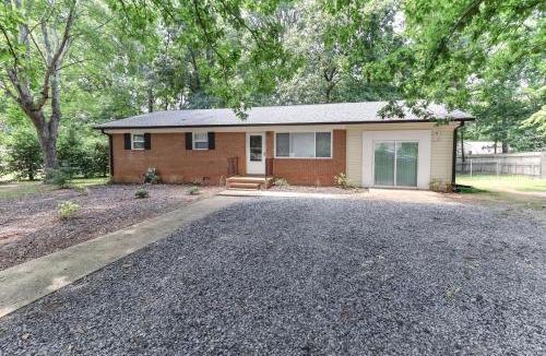 Norwood House | Gateway to Lake Tillery Retreat