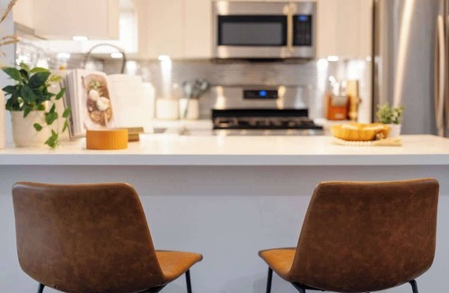 Little Italy Apartment | Glamorous Central Gem w/Patio | Walk Everywhere